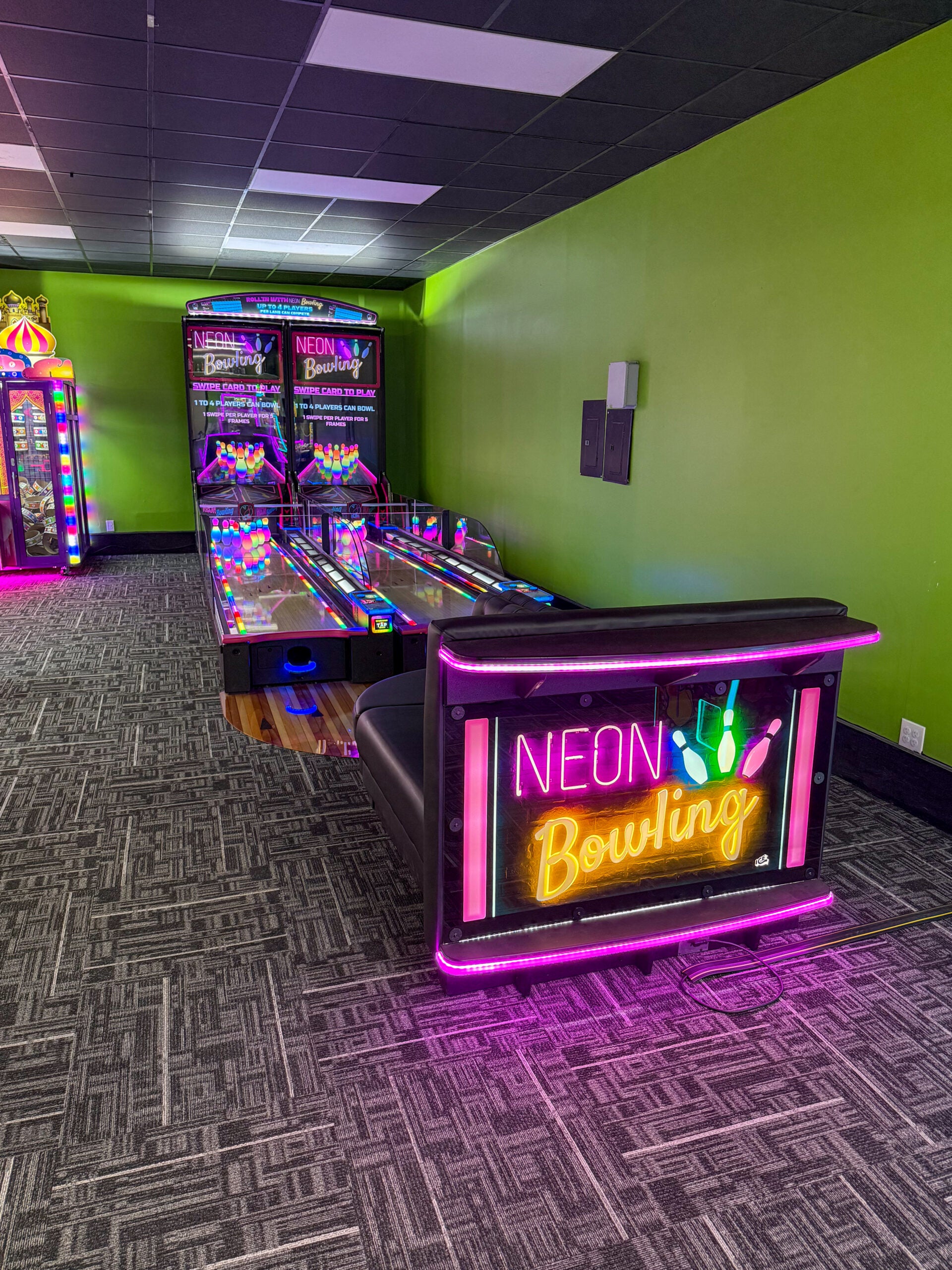 NEON BOWLING